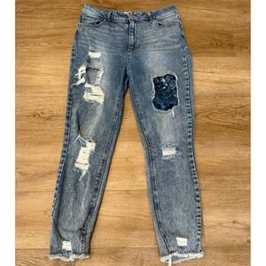Tinseltown Junior's Size 13 Distressed Patched Raw Hem Ankle Jeans 27" Inseam